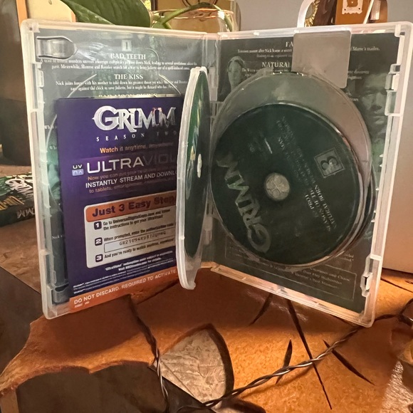 DVD set - Picture 3 of 3